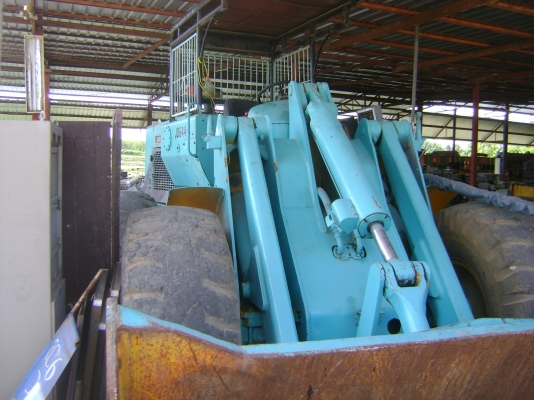 JOHN DEERE  JD 644B  รถขับเคลื่อนได้  ราคา  400,000  บาท