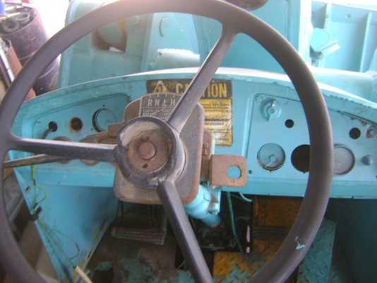 JOHN DEERE  JD 644B  รถขับเคลื่อนได้  ราคา  400,000  บาท