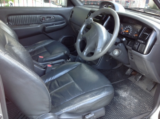 มิตซูบิชิสตราด้า แค็ปโฟวิน ขับเคลื่อน 4 ล้อ มือเดียวป้ายแดง มิตซูบิชิสตราด้า แค็ปโฟวิน ขับเคลื่อน 4 ล้อ มือเดียวป้ายแดง