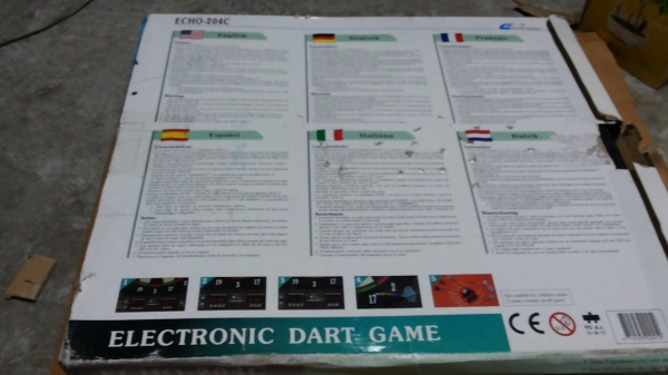 กระดานปาเป้าอิเลคทรอนิกส์ มีตัวเลขบอกคะแนนที่ได้ และเสียงใข้พลังงานจากถ่านหรือเสียบหม้อแปลงได้