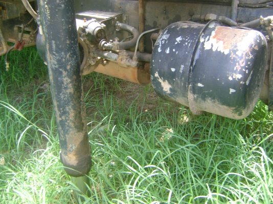 เครื่องEH 700  168 แรง เฮียบ 3 ตัน  ยืดยาว  9 เมตร ( รถหลวง.เอกสารเดือนกว่าๆ ครับ )  ตามภาพ ราคา  480,000  บาท ด่วนๆ ครับราคานี้