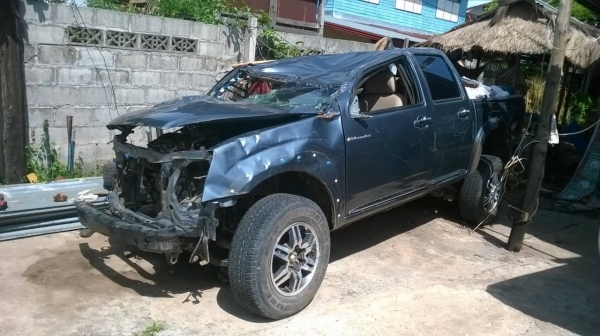 ขายตามสภาพ ISUZU DMAX Super Titanium ปี 2011 เครื่อง 2.5 Hilander 4 ประตู ไม่โดนเครื่อง เอกสารทะเบียนครบครับ