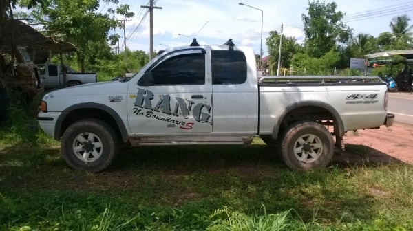 ขาย FORD เครื่อง 2.9 4X4 ปี 2002 สภาพสวยพร้อมใช้งาน ทะเบียนพร้อมโอน