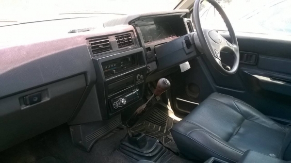 ขาย NISSAN BIG M ปี 37 เครื่องดี คัสซีสวย มีแอร์ ไม่เวอร์ ทะเบียนพร้อมโอน