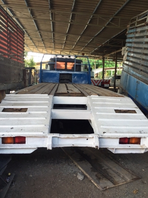 ขายด่วนเทรเลอร์สองเพลาขึ้นแม็คโคร