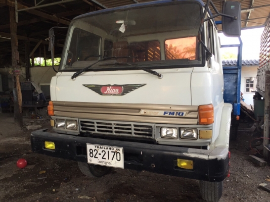 ขายด่วนเทรเลอร์สองเพลาขึ้นแม็คโคร