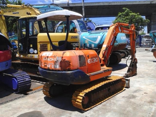 ขายรถแมคโคร HITACHI EX 30 พร้อมหัวกระแทก ขายรถแมคโคร HITACHI EX 30 พร้อมหัวกระแทก