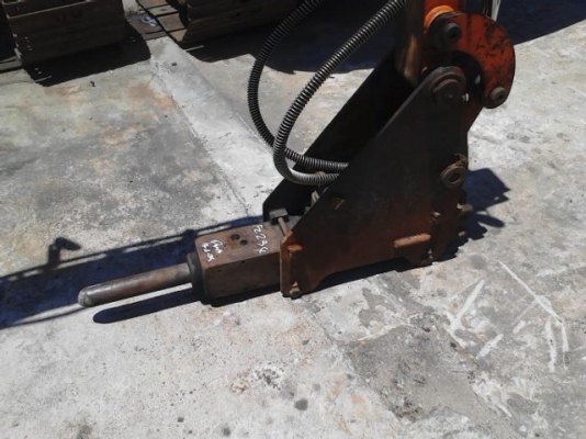 ขายรถแมคโคร HITACHI EX 30 พร้อมหัวกระแทก ขายรถแมคโคร HITACHI EX 30 พร้อมหัวกระแทก