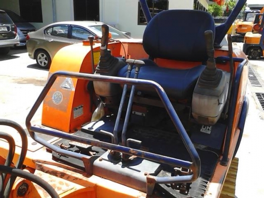 ขายรถแมคโคร HITACHI EX 30 พร้อมหัวกระแทก ขายรถแมคโคร HITACHI EX 30 พร้อมหัวกระแทก