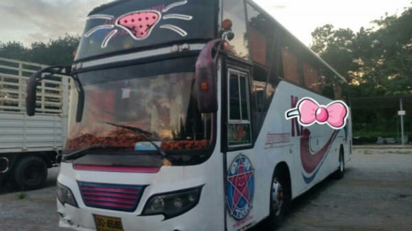 รถบัส  CK20R 220 แรง ระบบถุงลม สภาพดีสวยพร้อมวิ่งงาน เอสาร ทะเบียนพร้อมโอน ^^ ราคา650,000บ ^^