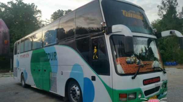 รถบัส  CK20R 220 แรง ระบบถุงลม สภาพดีสวยพร้อมวิ่งงาน เอสาร ทะเบียนพร้อมโอน ^^ ราคา650,000บ ^^