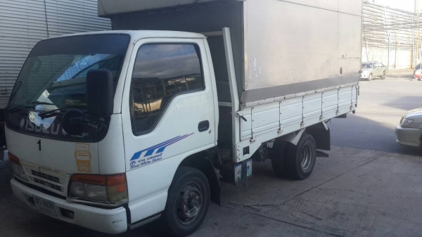 สี่ล้อ อีซุชุ NKR110 ประกอบป้ายเล็ก สภาพดีพร้อมใช้งาน ทะเบียนพร้อมโอน