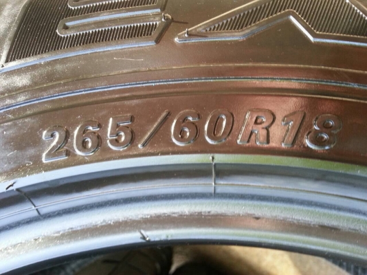ยาง Falken 265 60 18 สิ้นปี12 ดอกเยอะ ใช้ยาวๆ