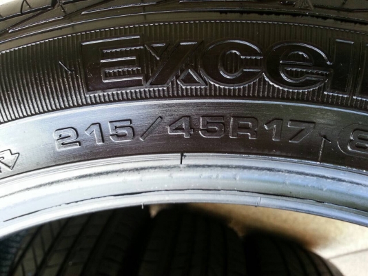 ยาง Goodyear 215 45 17 สิ้นปี14 สภาพเหมือนใหม่ ใครได้ไปคุ้มสุดๆ
