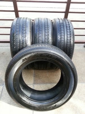 ยาง Maxxis 235 60 17 ปี13 ดอกเยอะ ใช้กันยาวๆ ยาง Maxxis 235 60 17 ปี13 ดอกเยอะ ใช้กันยาวๆ