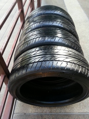 ยาง Dunlop 205 45 17 กลางปี13 ดอกดี ราคาไมาแพง