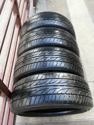 ยาง Dunlop 205 45 17 กลางปี13 ดอกดี ราคาไมาแพง