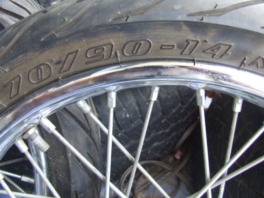 ขายล้อฮอนด้า สภาพดีไม่มีคด ดุ่ง ขายล้อฮอนด้า สภาพดีไม่มีคด ดุ่ง