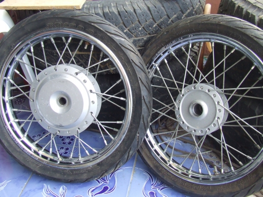 ขายล้อฮอนด้า สภาพดีไม่มีคด ดุ่ง ขายล้อฮอนด้า สภาพดีไม่มีคด ดุ่ง