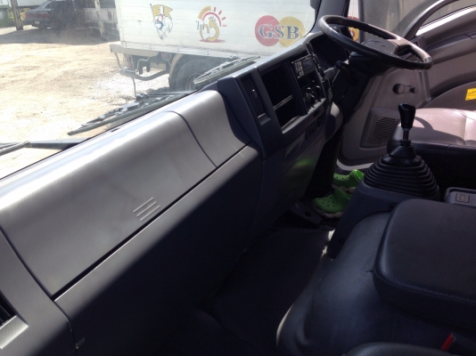 รถตู้เย็น10ล้อISUZU รถตู้เย็น10ล้อISUZU