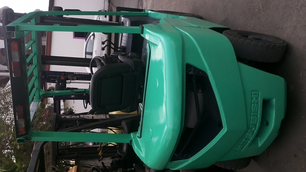 ขายรถ mitsubishi fd25 2.5 ตัน ดีเซลเสาสูง 4 เมตร