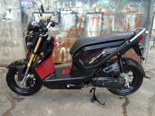 Zoomer X ล้อแม็ก ตัวท็อป COMBI BRAKE สวยๆครับ