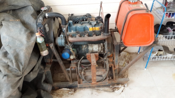 เครื่องสูบน้ำและท่ออลูมิเนียม