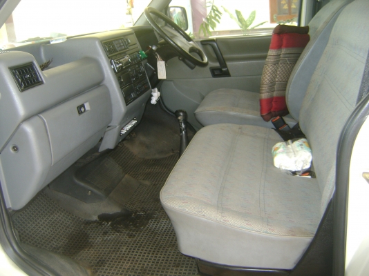 โฟล์ค CARAVELLE  ติดแก็สแล้ว ( รถหลวงสภาพเยี่ยม ) ราคา   220,000  บาท