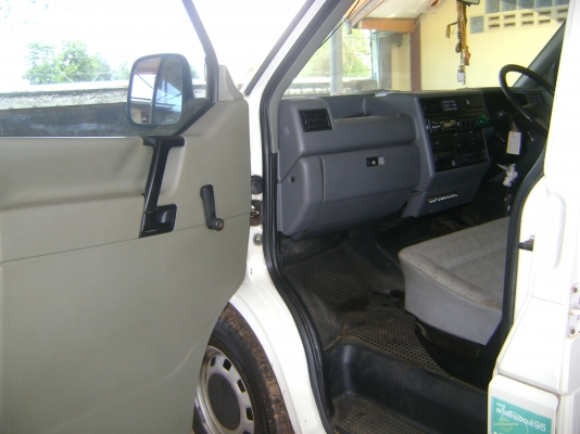 โฟล์ค CARAVELLE  ติดแก็สแล้ว ( รถหลวงสภาพเยี่ยม ) ราคา   220,000  บาท