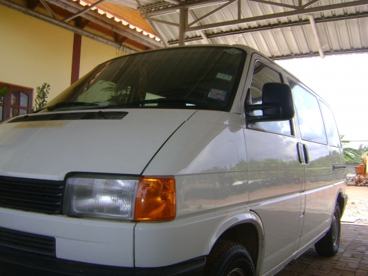 โฟล์ค CARAVELLE  ติดแก็สแล้ว ( รถหลวงสภาพเยี่ยม ) ราคา   220,000  บาท