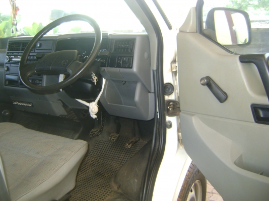 โฟล์ค CARAVELLE  ติดแก็สแล้ว ( รถหลวงสภาพเยี่ยม ) ราคา   220,000  บาท