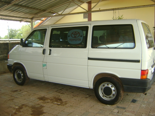 โฟล์ค CARAVELLE  ติดแก็สแล้ว ( รถหลวงสภาพเยี่ยม ) ราคา   220,000  บาท