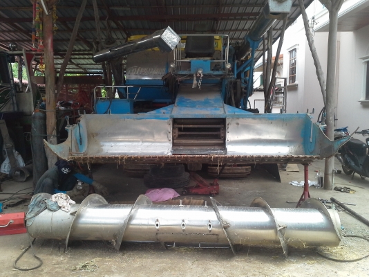 เสร็จส่งกลับบ้านแล้วครับ ซ่อมรถเกี่ยวข้าว ทุกรุ่น ทุกขนาด ราคาตามข้อตกลง