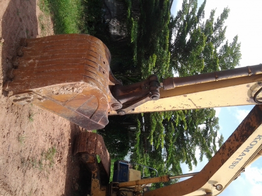 ขายแบคโฮkomutsu pc200-3 ขายแบคโฮkomutsu pc200-3