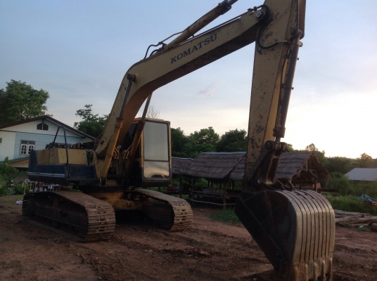 ขายแบคโฮkomutsu pc200-3 ขายแบคโฮkomutsu pc200-3