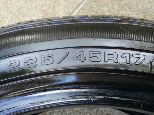 ยาง Goodyear 225 45 17 ปลายปี11 ดอกเยอะ ไม่มีปะ