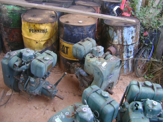 เครื่อง PETTER   ( ประมูล ยังไม่เช็คเครื่อง  )  ราคา  15,000  บาท