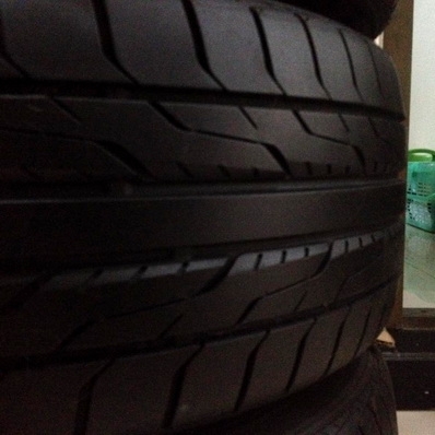 ยางเกรด A - TOYO DRB MADE IN JAPAN -ขนาด 235-40-18 กลางปี 13 ดอกเต็ม