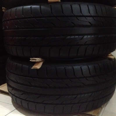 ยางเกรด A - TOYO DRB MADE IN JAPAN -ขนาด 235-40-18 กลางปี 13 ดอกเต็ม