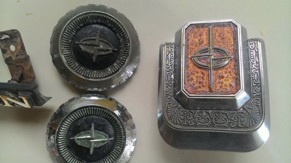 ขาย โลโก้ Cedric เหมา 4 ชิ้น