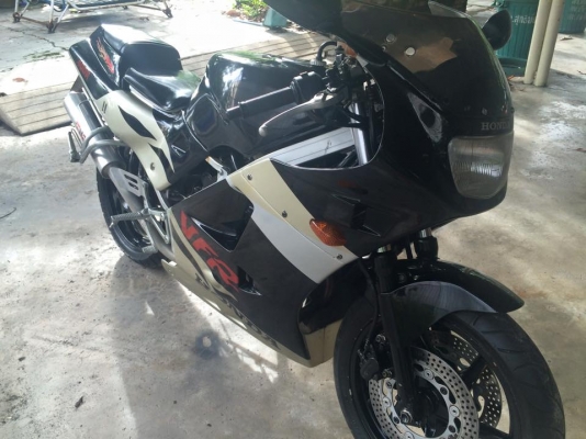 VFR 400 ทะเบียนแท้ โอนขนส่งภาษี 59 สภาพพร้อมใช้ ในราคาเพียบ 47500 VFR 400 ทะเบียนแท้ โอนขนส่งภาษี 59 สภาพพร้อมใช้ ในราคาเพียบ 47500