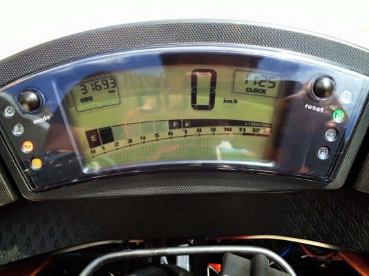 KAWASAKI NINJA 650 ABS ปี2011งามๆมาพร้อมท่อAKRAPOVIC FULL คาร์บอนเคฟล่าทั้งคัน