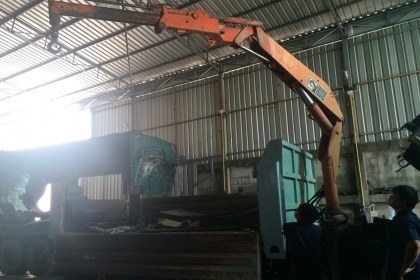 ขายเครนพับ3ตันครึ่งยี่ห้อ hiab พร้อมใช้งาน 180,000