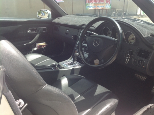 ขาย SLK230ตัว170. ปี01 สวย เดิม ดี รถออก0ทองหล่อครับ ระบบไฟฟ้าใช้ได้หมดครับ