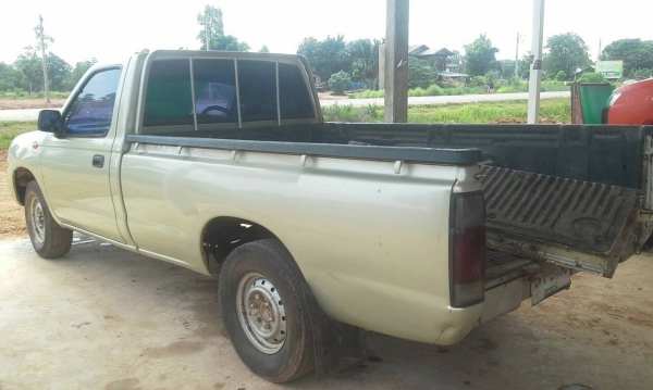 NISSAN FRONTIER 2.7 ปี46 แอร์เย็น คัชีเดิม คานหน้ามีตัวเลขเดิม กันร้อนเดิม