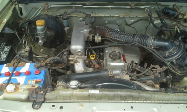 NISSAN FRONTIER 2.7 ปี46 แอร์เย็น คัชีเดิม คานหน้ามีตัวเลขเดิม กันร้อนเดิม