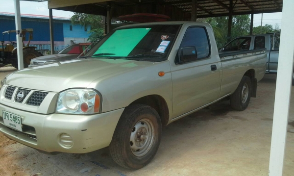 NISSAN FRONTIER 2.7 ปี46 แอร์เย็น คัชีเดิม คานหน้ามีตัวเลขเดิม กันร้อนเดิม