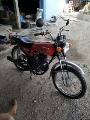 ขาย Cg125 สภาพตามรูป ทะเบียนขาดต่อ+พร้อมโอน