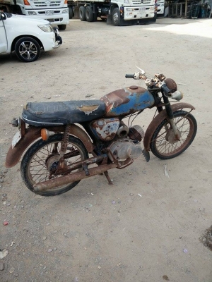 ขาย A100 สภาพแห้งๆ เดิมๆ ดิบๆ สนิมๆ ตามรูป ไม่มีเล่ม