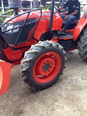 m7040. แม็กแท้ศูนย์ ราคาถูกมาแล้วครับ รถทำงานเพียง1500ชั่วโมงเท่านั้นเองครับ